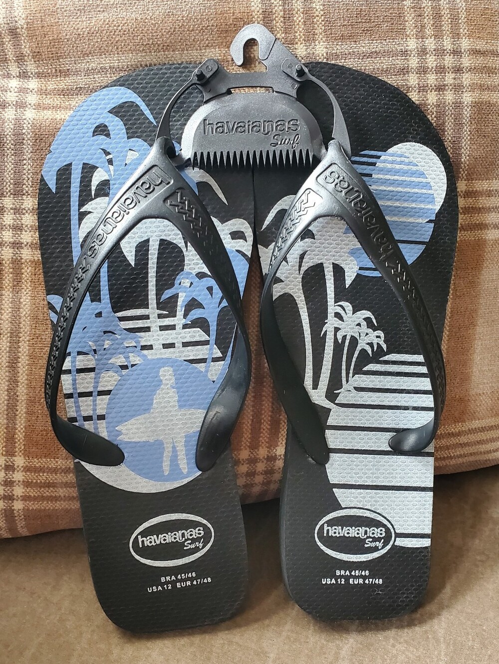 Havaianas Surf flip-flops featuring a Blue surfer-themed print Size Mens 12